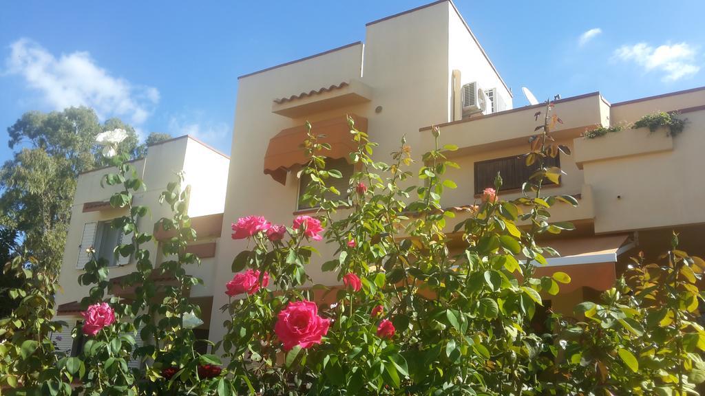 מלון Quartu SantʼElena Domomea מראה חיצוני תמונה